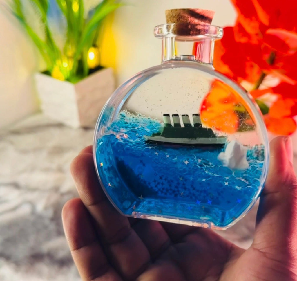 Ocean Ship Hourglass Ornament – Decorative Desk Stress Relief Toy